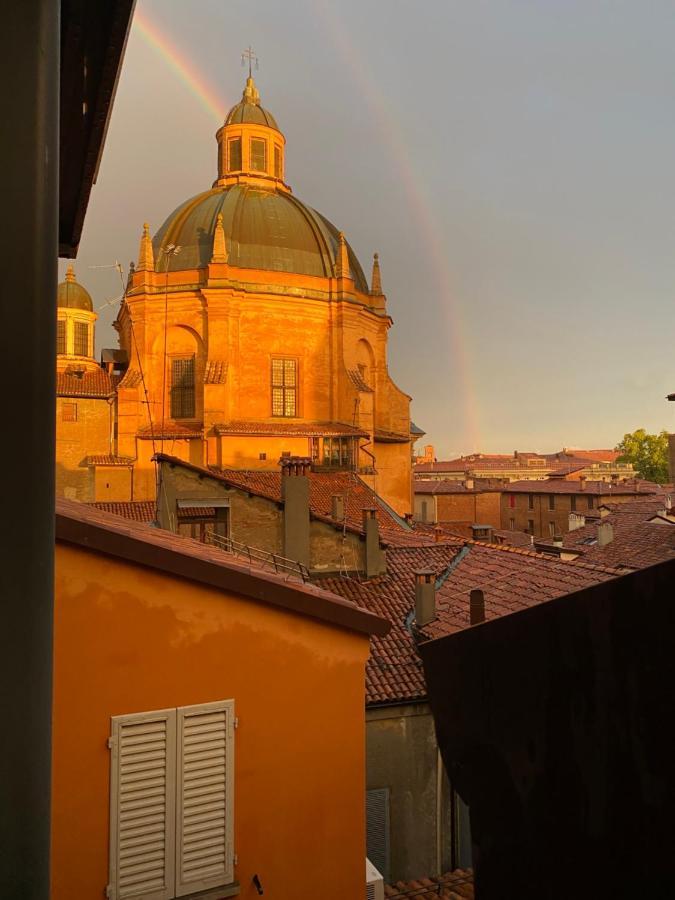 博洛尼亚Urbanicooh San Petronio - Torre Asinelli View公寓 外观 照片