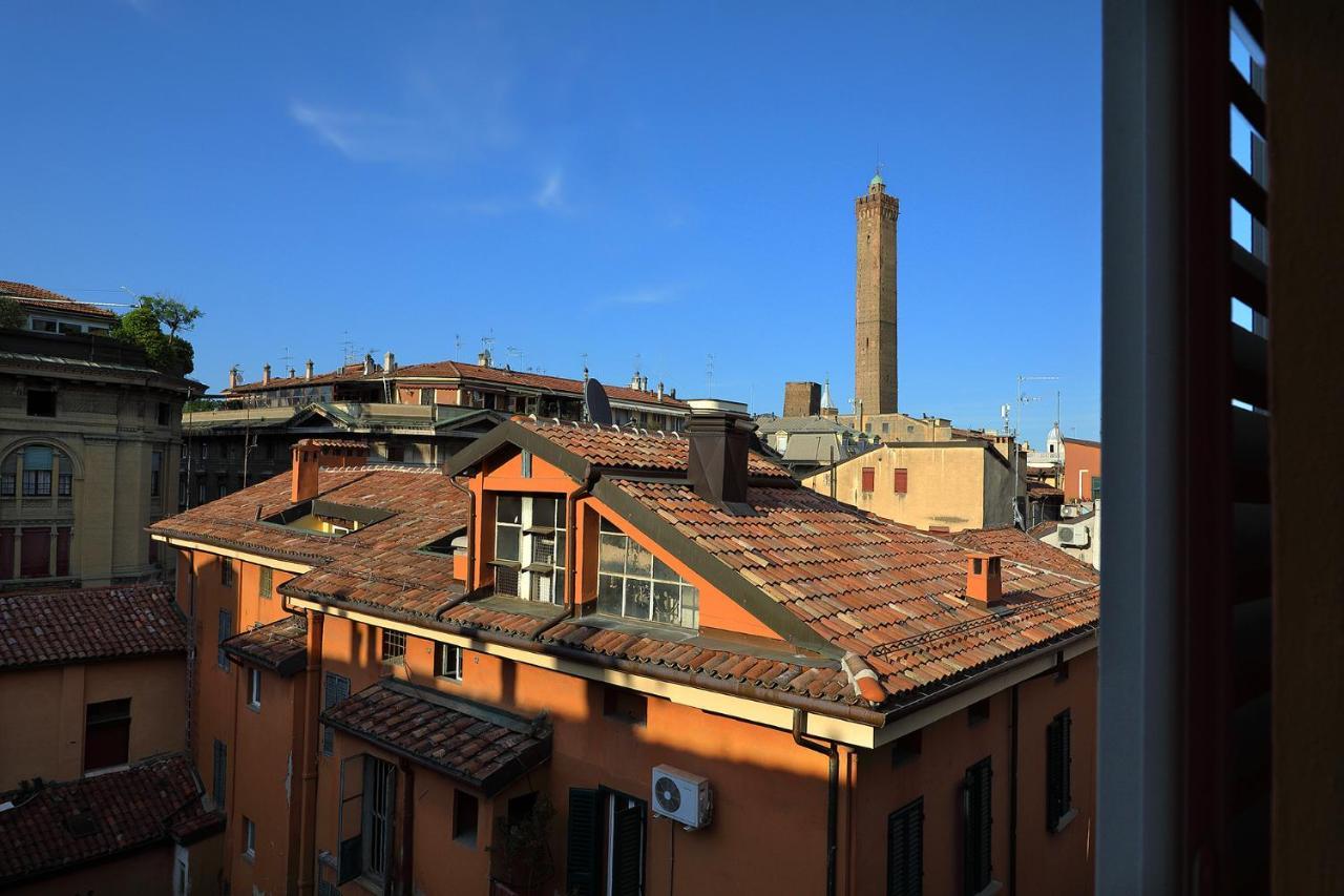 博洛尼亚Urbanicooh San Petronio - Torre Asinelli View公寓 外观 照片